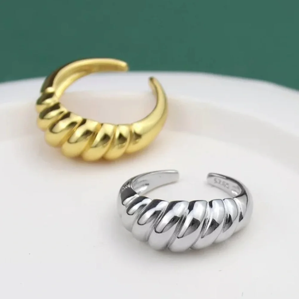 💯 925 STERLING SILVER ADJUSTABLE FRENCH RING, CUTE RING, SHINY RING. - Picture 4 of 4